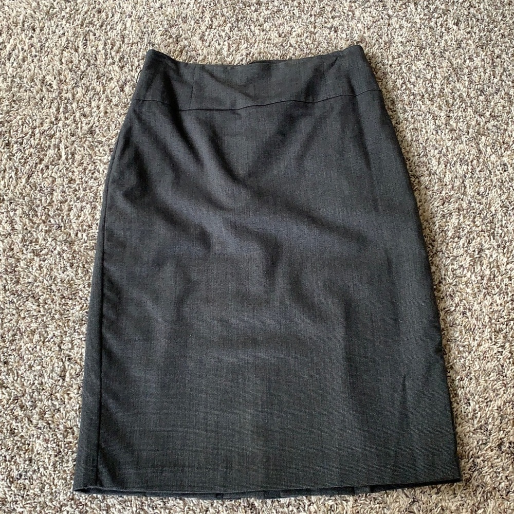 Gray pencil skirt